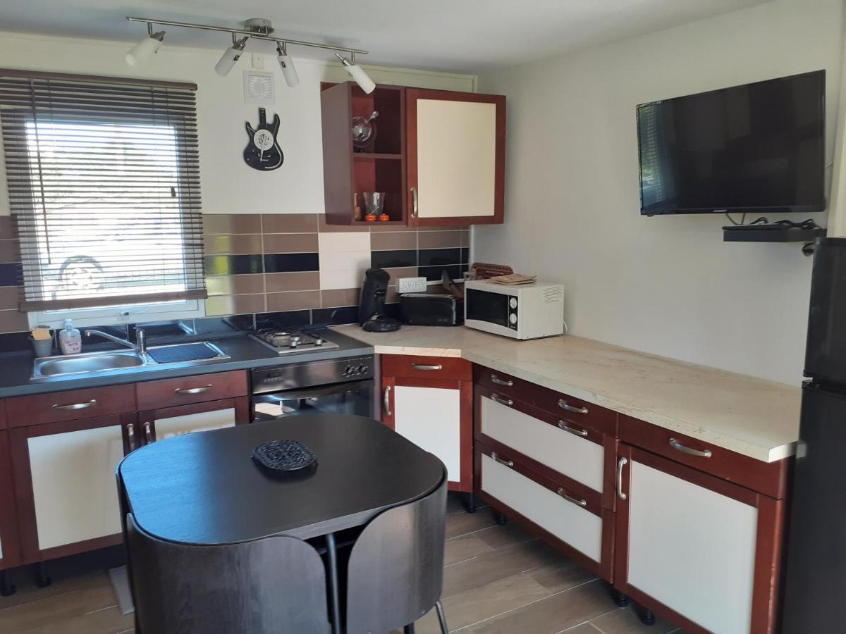Riantec Petite Maison Chalet A 100 M De La Petite Mer De Gavres מראה חיצוני תמונה
